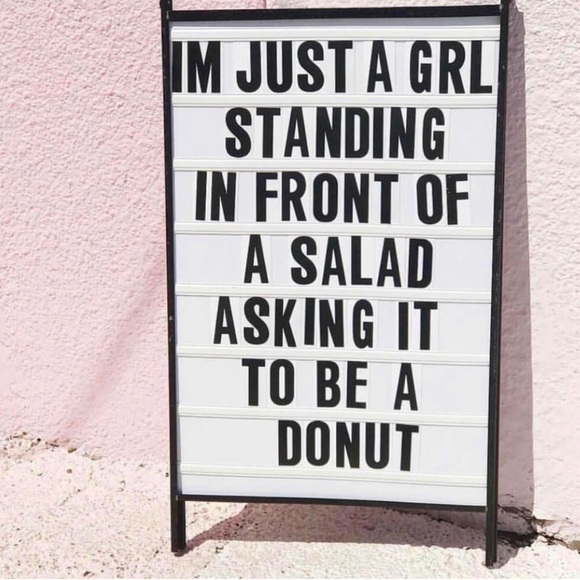 Meet your Posher, Katie - Picture 2 of 5